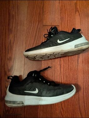 Nike Air Max Black White Sneakers
